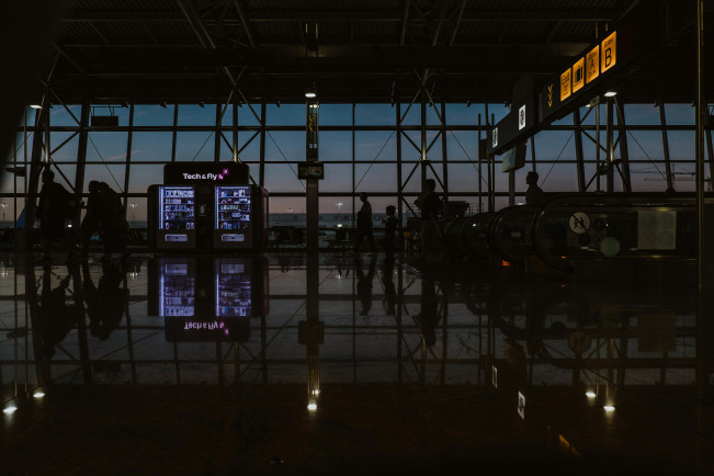 Ilustrasi bandara di Eropa. [Pexels]